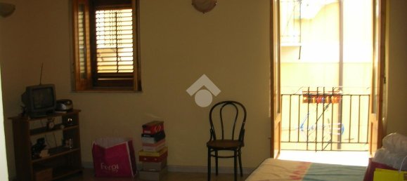 2 rooms Apartment in Palermo, Italy No. 165334 4