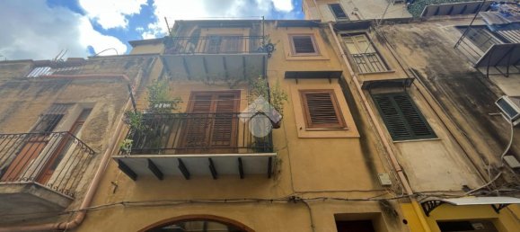 2 rooms Apartment in Palermo, Italy No. 165334 2