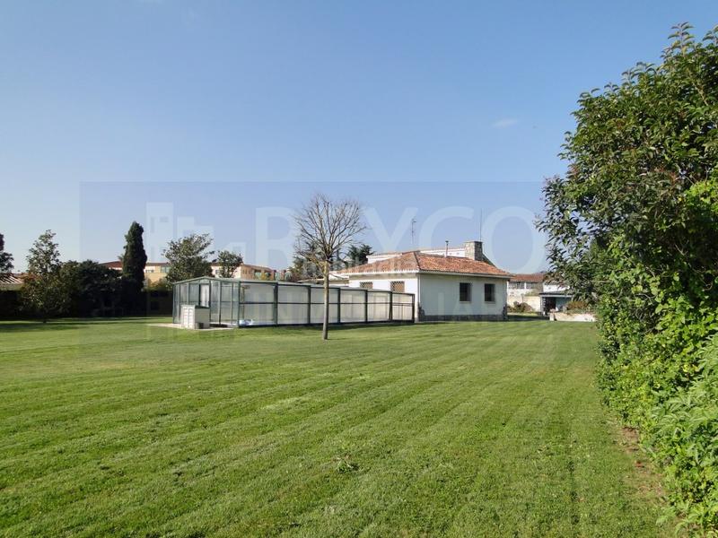 Casa de 5 dormitorios en La Rioja, Spain No. 251941