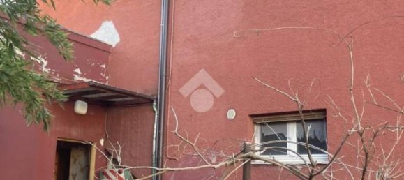 3 bedrooms Apartment in Trieste, Italy No. 18649 5