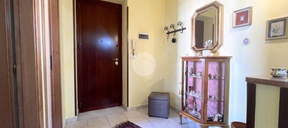 3 Schlafzimmer Wohnung in Palermo, Italy, Nr. 333072 9