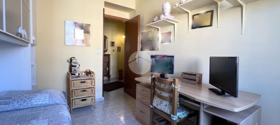 3 Schlafzimmer Wohnung in Palermo, Italy, Nr. 333072 11