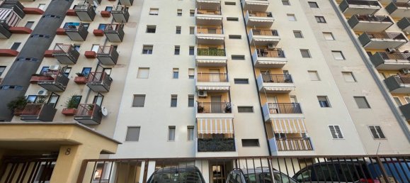 3 bedrooms Apartment in Bari, Italy No. 376709 2