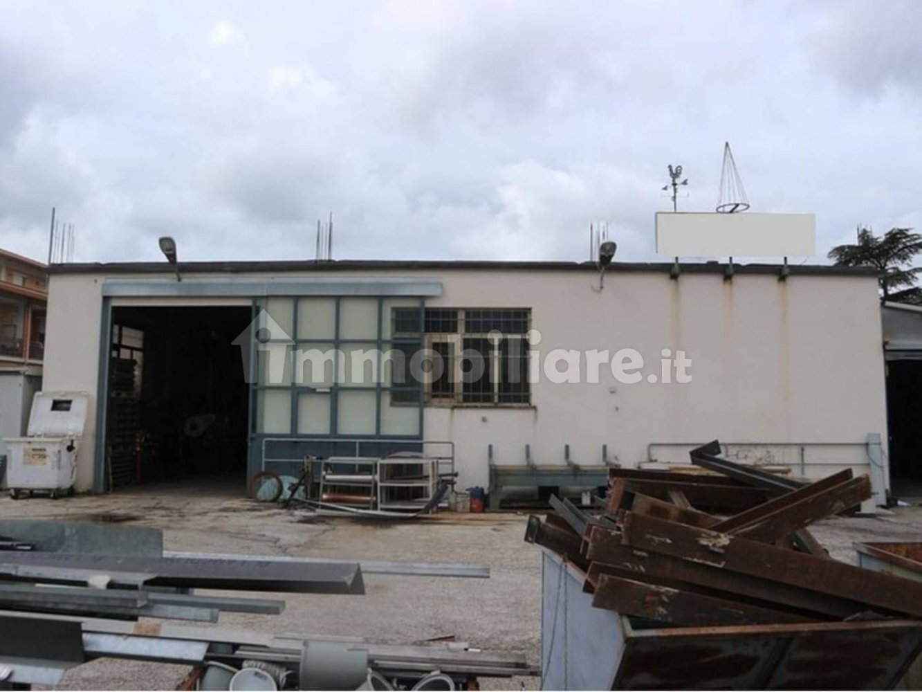 1 room Warehouse in Gualdo Tadino, Italy No. 123734