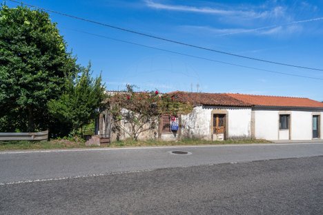 3 bedrooms House in Moure, Portugal No. 159318