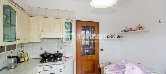 3 rooms Apartment in Codogno, Italy No. 13753 10