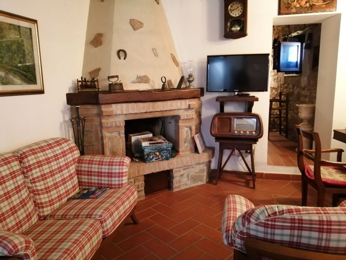 5 rooms Apartment in Cinigiano, Italy No. 172246