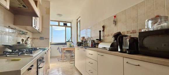 3 bedrooms Apartment in Rome, Italy No. 273329 12