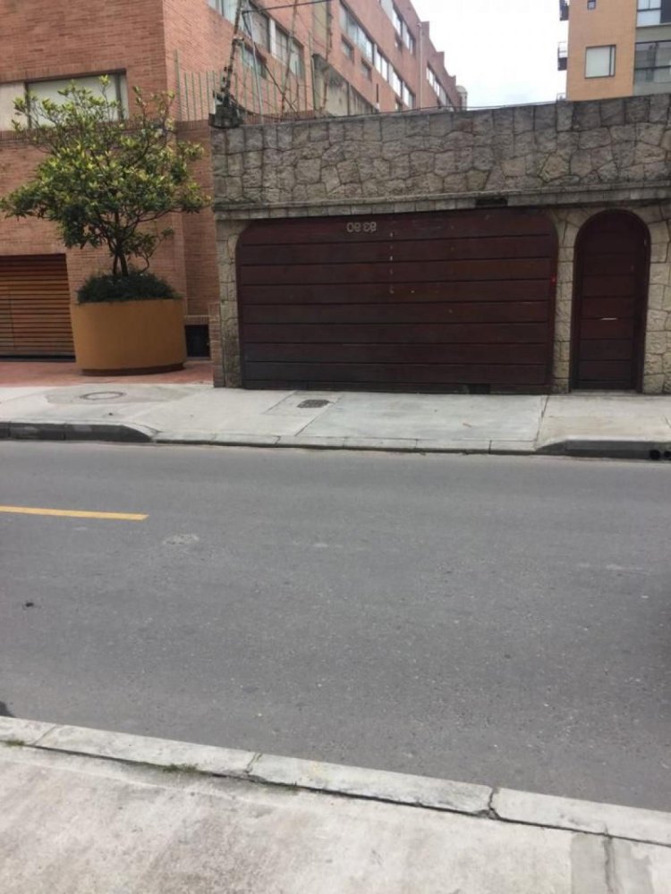 5 bedrooms House in Bogota, Colombia No. 11620