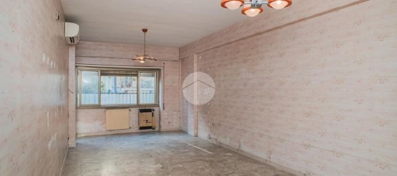 3 bedrooms Apartment in Rome, Italy No. 335479 2