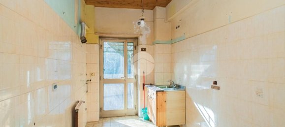 3 bedrooms Apartment in Rome, Italy No. 335479 12