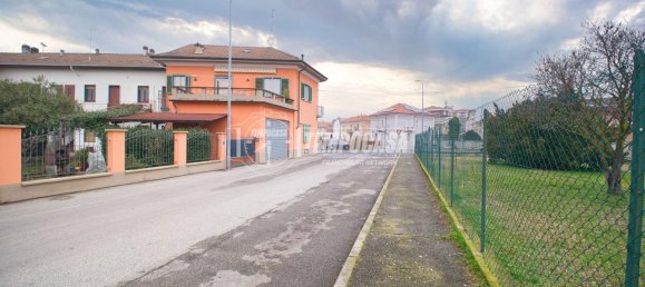 2 rooms Apartment in Cameri, Italy No. 230835 23
