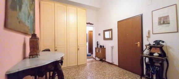 2 Schlafzimmer Wohnung in Bologna, Italy, Nr. 329078 3