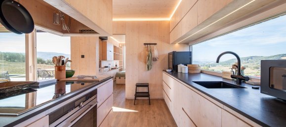 9 rooms House in Gualdo Cattaneo, Italy No. 68579 12