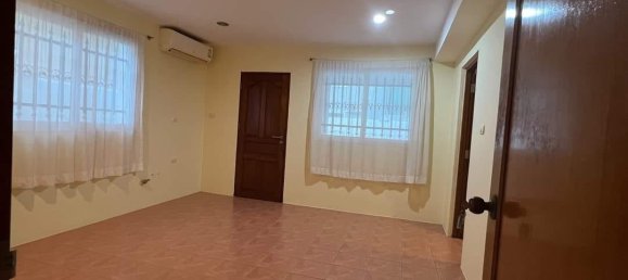 3 bedrooms Cafe / restaurant in Bang Lamung, Thailand No. 4201 3