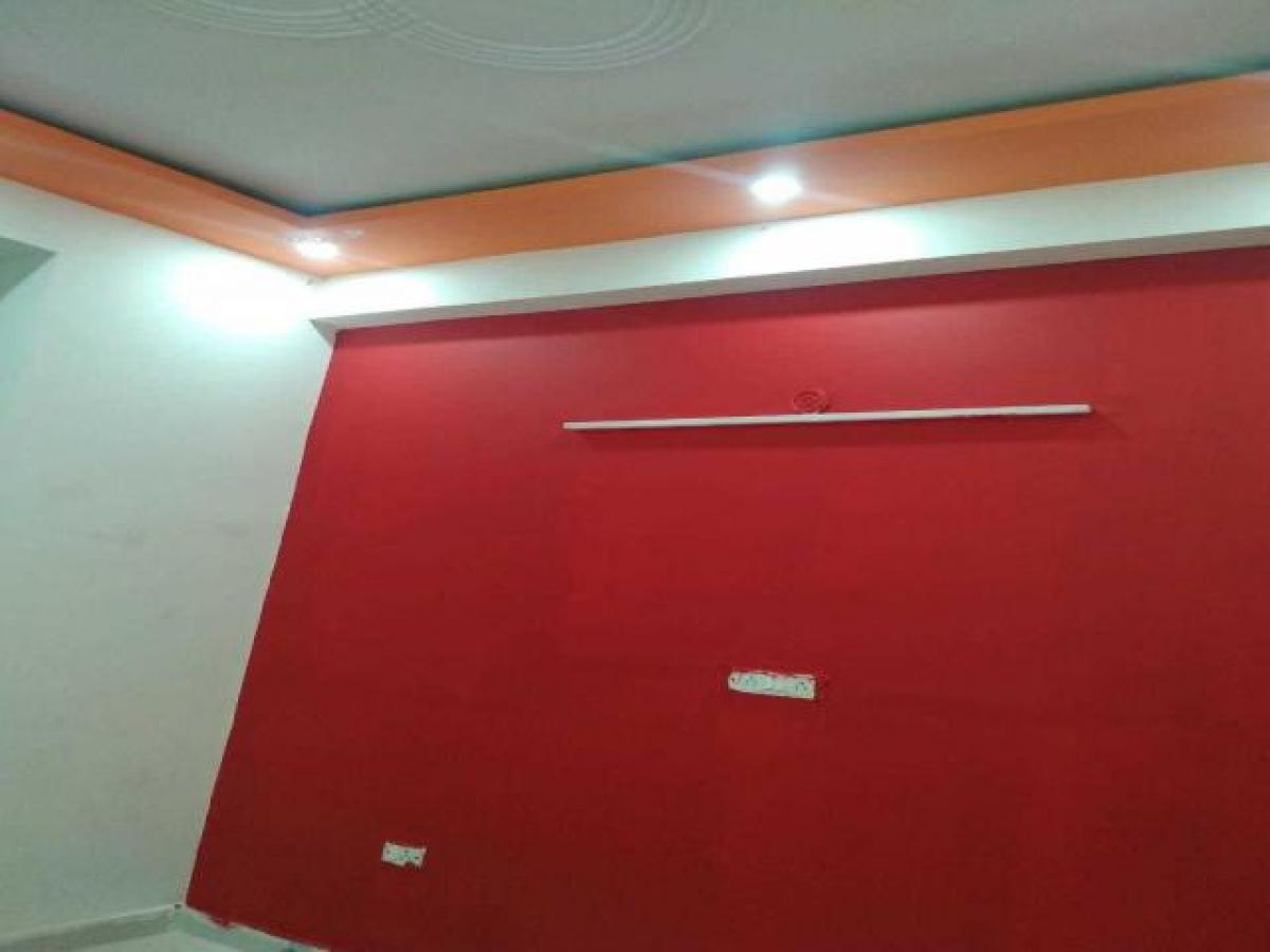 3 bedrooms House in Ghaziabad, India No. 8159