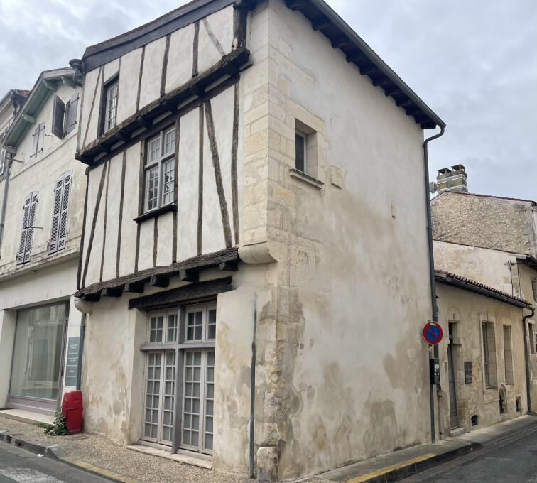1 chambre Maison à Saint-Jean-d'Angély, France No. 357753