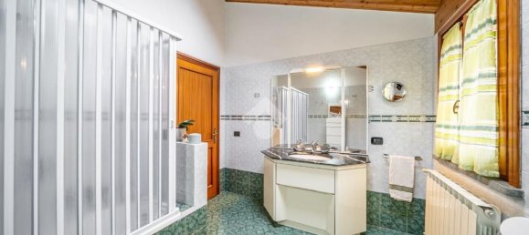 Casa de 7 divisões em Reggio Emilia, Italy N.º 54643 58