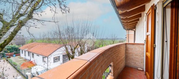 Casa de 7 divisões em Reggio Emilia, Italy N.º 54643 92