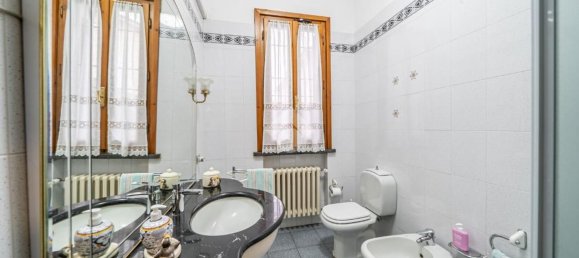 Casa de 7 divisões em Reggio Emilia, Italy N.º 54643 14