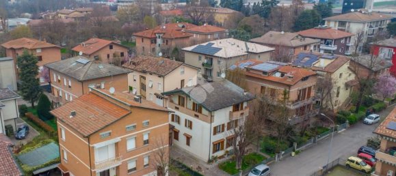 Casa de 7 divisões em Reggio Emilia, Italy N.º 54643 108