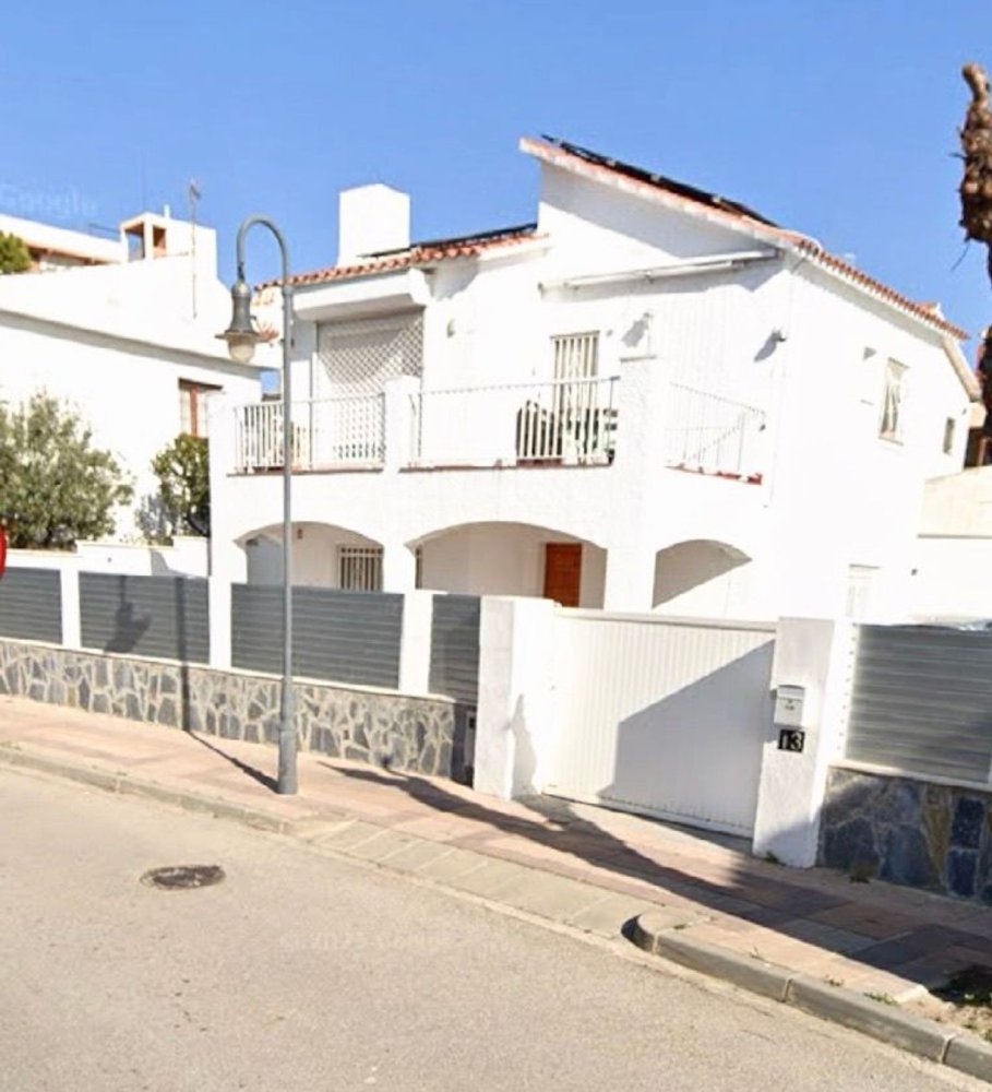 3 bedrooms House in Roda De Bara, Spain No. 272418