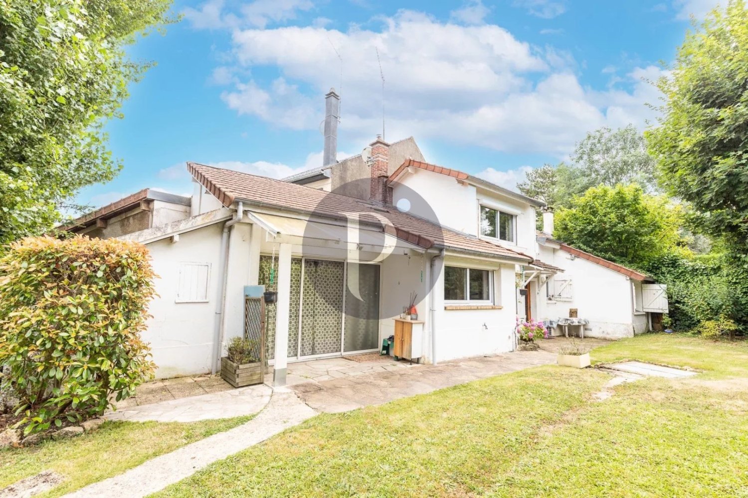 1 Schlafzimmer Villa in Verrieres-le-Buisson, France, Nr. 164250