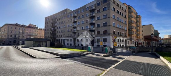 Oficina de 10 habitaciónes en Trieste, Italy No. 148833 26