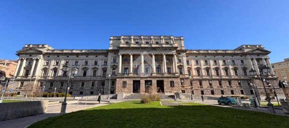 Oficina de 10 habitaciónes en Trieste, Italy No. 148833 27