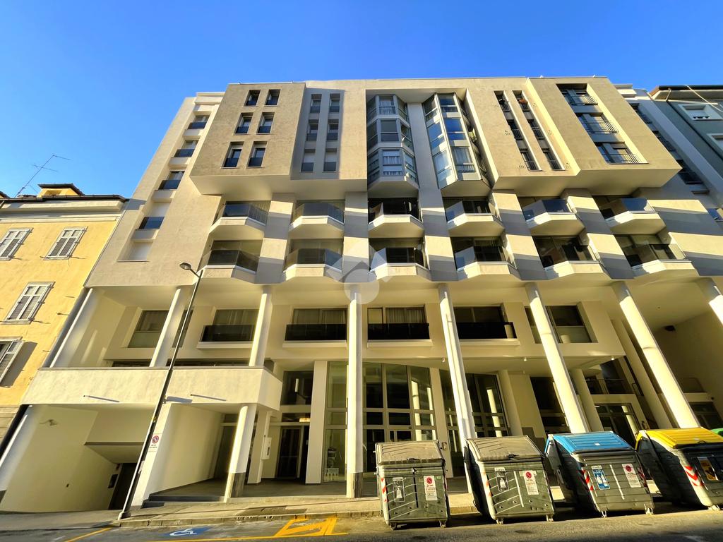 Oficina de 10 habitaciónes en Trieste, Italy No. 148833