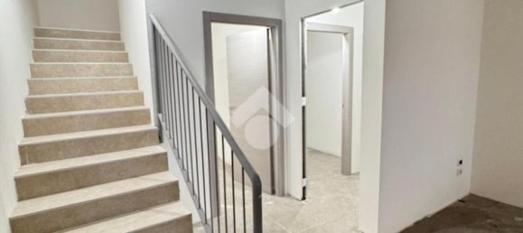 Oficina de 10 habitaciónes en Trieste, Italy No. 148833 22