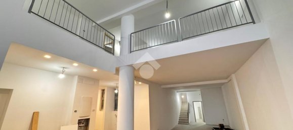 Oficina de 10 habitaciónes en Trieste, Italy No. 148833 14