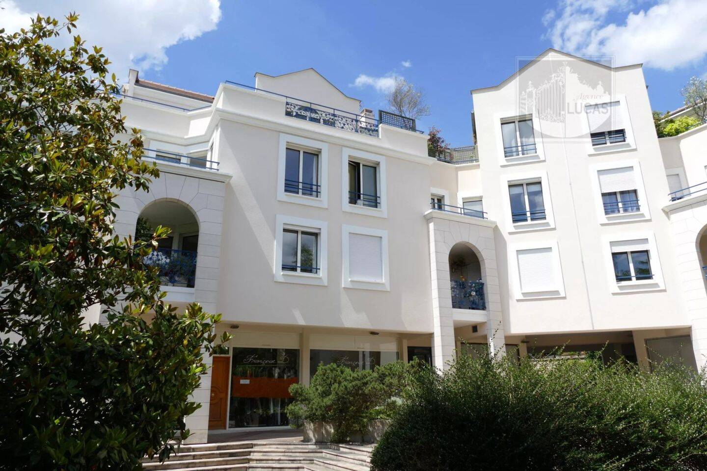 Квартира с 2 спальнями в Верьер-ле-Бьюиссон, Франция № 127771