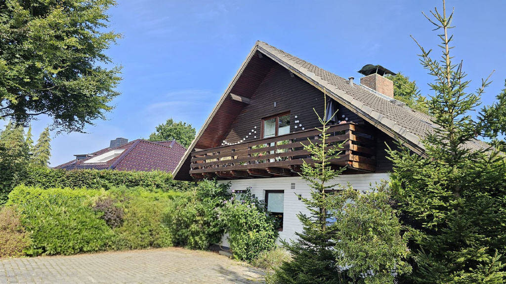 6 rooms Townhouse in Pinneberg, Germany No. 269369