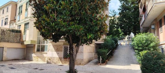 1 bedroom Apartment in Rome, Italy No. 342429 2