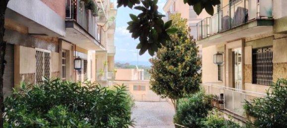 1 bedroom Apartment in Rome, Italy No. 342429 4