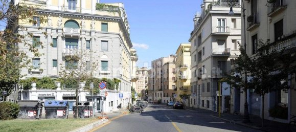 1 room Commercial property in Rome, Italy No. 97524 5