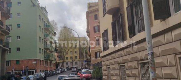 1 room Commercial property in Rome, Italy No. 97524 9