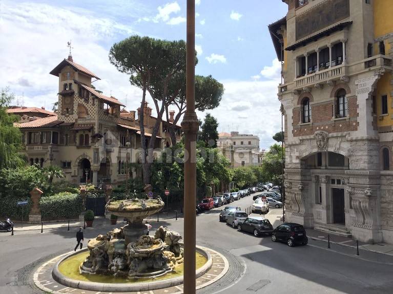 1 room Commercial property in Rome, Italy No. 97524