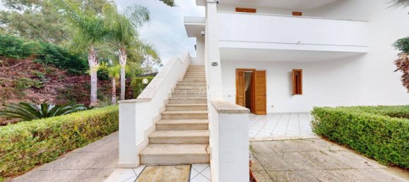 Villa de 4 dormitorios en Melendugno, Italy No. 82889 16