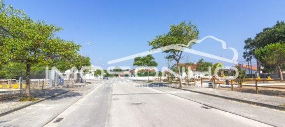656m² Land in Marinha Grande, Portugal No. 211939 5