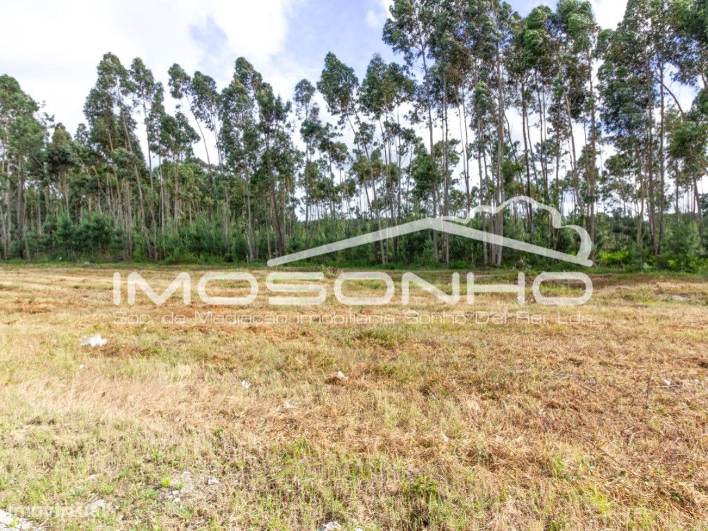 656m² Land in Marinha Grande, Portugal No. 211939