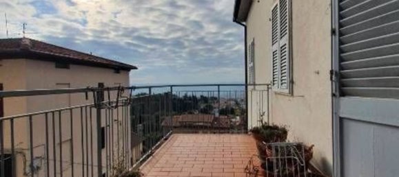 5 rooms Apartment in Osimo, Italy No. 223404 6