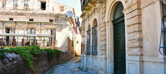 3 Schlafzimmer Wohnung in San Lucido, Italy, Nr. 287316 4