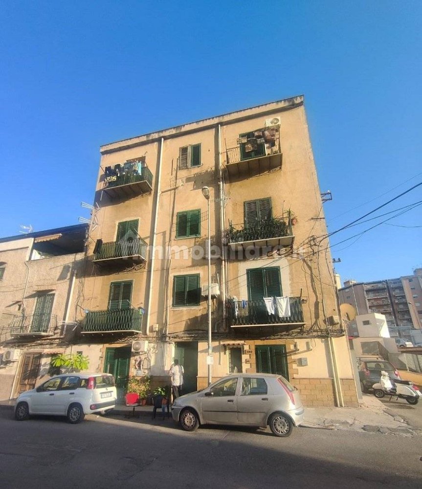 1 bedroom Apartment in Palermo, Italy No. 45579