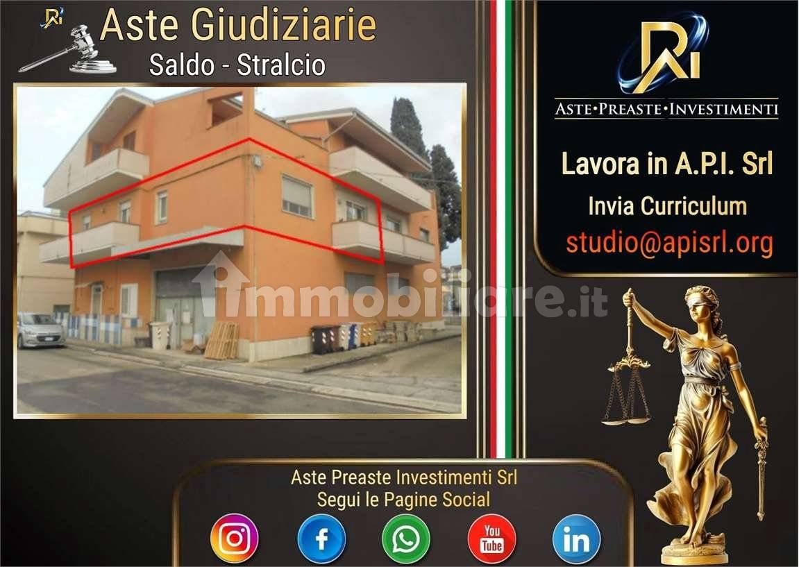 Apartamento T3 em Penna Sant'Andrea, Italy N.º 272742