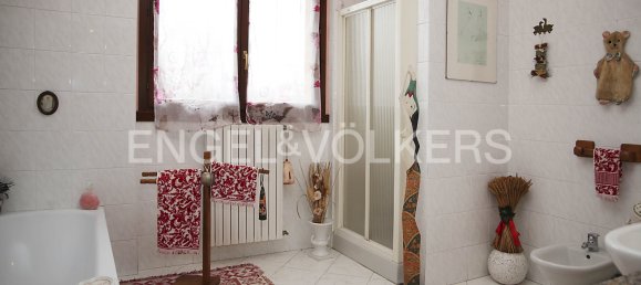 Villa de 3 dormitorios en Buccinasco, Italy No. 68792 8