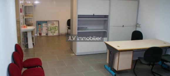 150m² Commercial property in Nord, France No. 95357 6