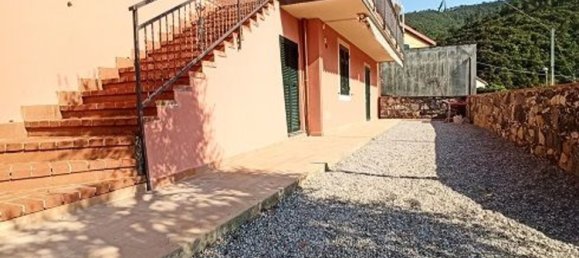 4 rooms House in Castiglione Chiavarese, Italy No. 110166 3