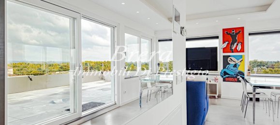 Apartamento de 3 dormitorios en Villasanta, Italy No. 331025 43